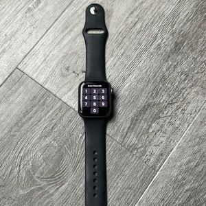 Apple Watch 5 series. Does not include charger. Like new. Bluetooth connect.